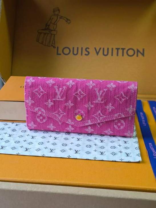 Picture of Louis Vuitton Wallets _SKUfw234993447fw